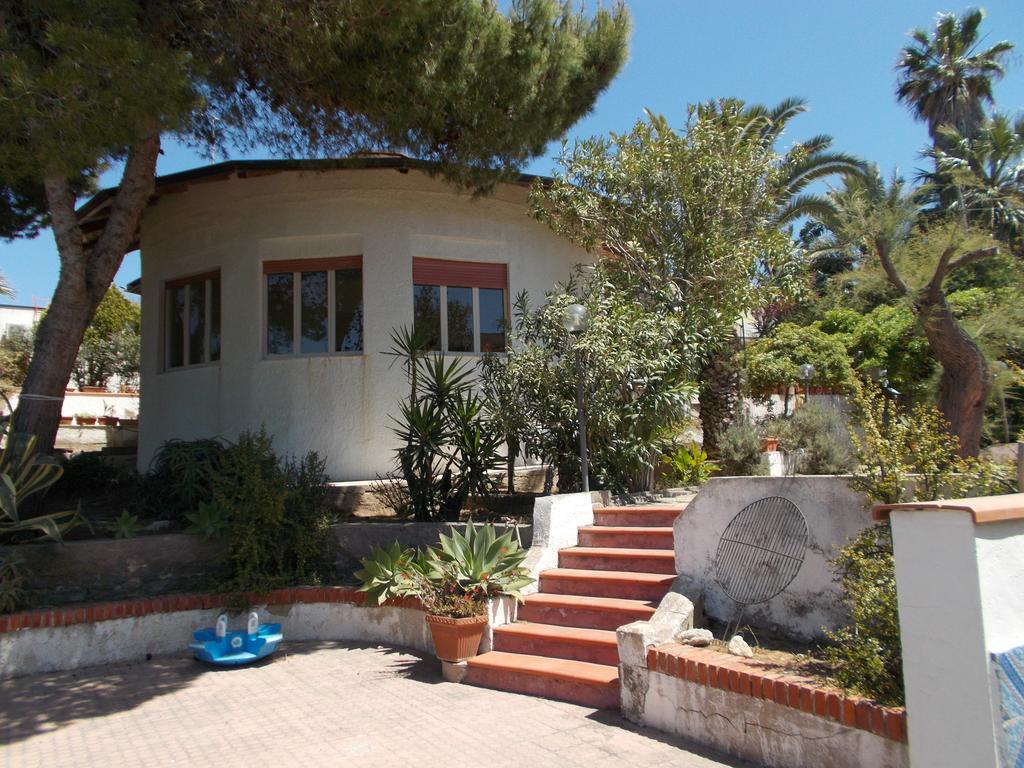 Holiday House Torre Di Manfria Villa Gela Dış mekan fotoğraf